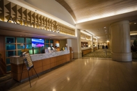 Lobby Ala Moana Hotel by AirPads