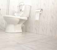 Toilet Kamar 6 256 Townhouse Rest