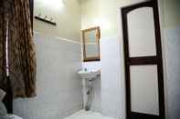 In-room Bathroom Thangam Balaji Guest House