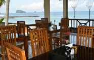 Restaurant 4 Segara Wangi Beach Cottages