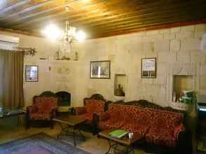 Lobi 4 Century Cave Hotel