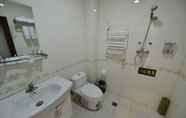 Toilet Kamar 7 Beijing Airport Silver Ocean Hotel