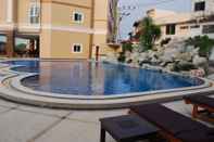 Kolam Renang LK Grand Living Place