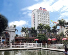 Bên ngoài 4 Khach san Hoang Gia Bac Ninh