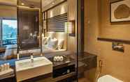 Phòng tắm bên trong 5 Radisson Blu Plaza Resort & Convention Centre Karjat