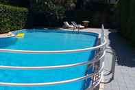 Swimming Pool Hotel 90