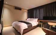 Kamar Tidur 7 Yeow-B