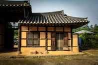 Exterior Yi Jin-rae's Historic House