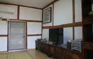 Bedroom 2 Yi Jin-rae's Historic House