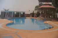 Swimming Pool Hsaung Thazin Hotel Pyin Oo Lwin