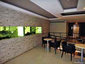 Lobi 4 Mallberry Suites Business Hotel