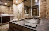 In-room Bathroom 5 Duo Romance Motel Hualien