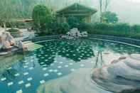 Swimming Pool Howard Johnson Life Mountain View Chengdu