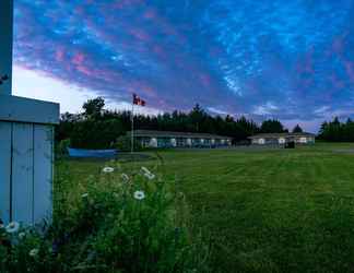 Bangunan 2 North Rustico Harbour Inn