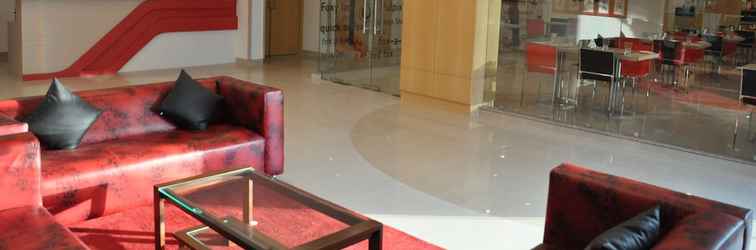 Lobby Red Fox Hotel Chandigarh