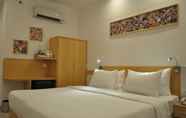Bedroom 5 Red Fox Hotel Chandigarh