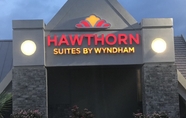 Exterior 4 Hawthorn Suites by Wyndham Columbia