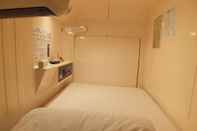 Bedroom Capsule Hotel Wellbe Sakae - Caters to Men