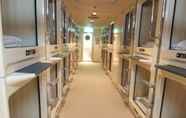 Lobby 5 Capsule Hotel Wellbe Sakae - Caters to Men