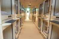 Lobby Capsule Hotel Wellbe Sakae - Caters to Men