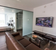 Ruang untuk Umum 7 Altitude Suites Bellamond Yorkville