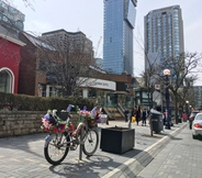 Exterior 4 Altitude Suites Bellamond Yorkville