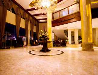 Lobby 2 San Jiang Grand Hotel