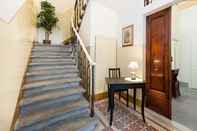 Lobi L'Aranceto Guest House