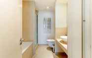 In-room Bathroom 2 NY-LON Corporate Apartments