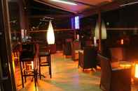 Bar, Kafe dan Lounge Hostal DP Cristal