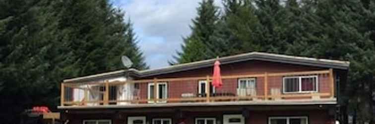 Exterior Kitimat Estuary Lodge B & B