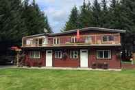 Exterior Kitimat Estuary Lodge B & B