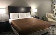 Kamar Tidur 3 Catoosa Inn & Suites