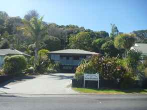 Bangunan 4 Pohutukawa Coast Bed & Breakfast