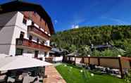 ภายนอกอาคาร 2 Hotel Tarvisio