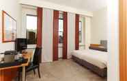 Kamar Tidur 5 Hotel am Rhein - Wesseling