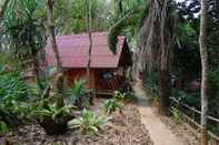 Bangunan Jungle Hill Beach Bungalow