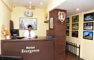 Lobi 4 Evergreen Hotel