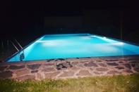 Swimming Pool B&B La Crota