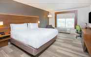 ห้องนอน 7 Holiday Inn Express & Suites Covington, an IHG Hotel