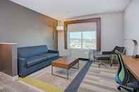 Common Space Holiday Inn Express & Suites Covington, an IHG Hotel