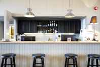 Bar, Cafe and Lounge Fosshotel Hellnar