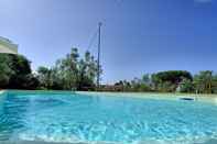 Swimming Pool Villa Morandi