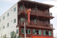 Bên ngoài Hotel Cristina