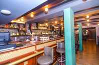 Bar, Cafe and Lounge Lytton Hotel