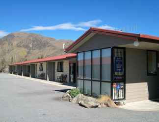 Exterior 2 Sierra Motel
