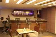 Quầy bar, cafe và phòng lounge IRA By Orchid Bhubaneswar