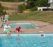 Swimming Pool 4 Löderups Strandbad Hotell & Stugby