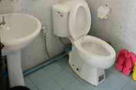 Toilet Kamar Hotel 99