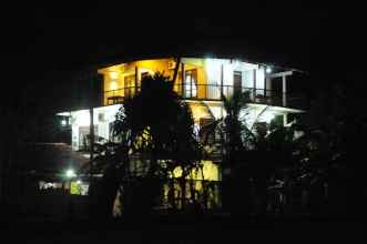 Bangunan 4 Traveller's Home Hotel